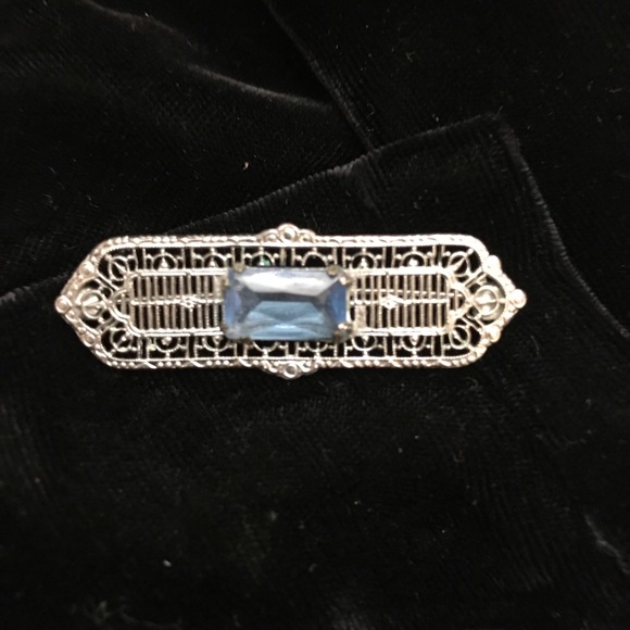 Jewelry - VINTAGE SILVER FILAGREE PIN